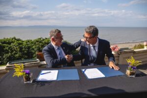 Mario Bastille, Maire de Rivière-du-Loup et Rodolphe Delcros, Maire-adjoint délégué à la culture à la Ville de Périgueux