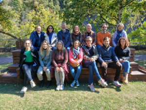 Denis Lagacé, Président de l'association du jumelage, accueille la délégation périgourdine